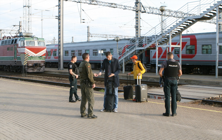 Какие документы нужны на поезд в калининград