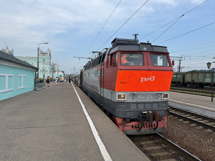Москва калининград поезд время пути