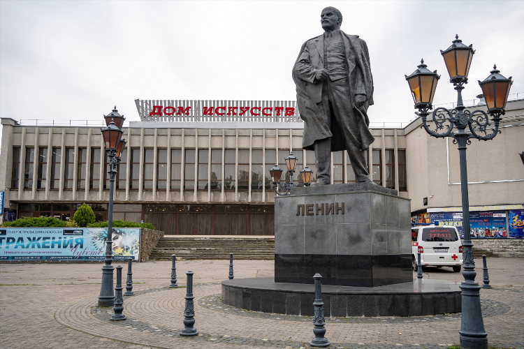 Памятник ленину в калининграде