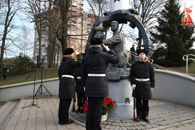 Памятник маринеско в калининграде